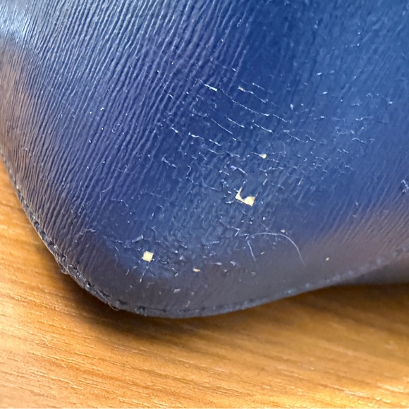 Longchamp Roseau Reversible Leather Tote Bag *peeling finish on navy side* - Picture 14 of 15